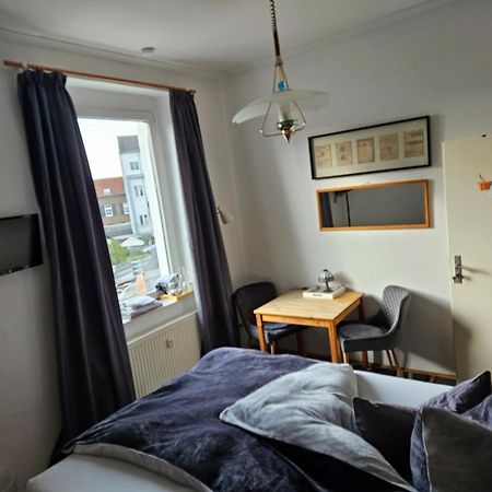 Koeln Vermietung Schwermer Esterno foto