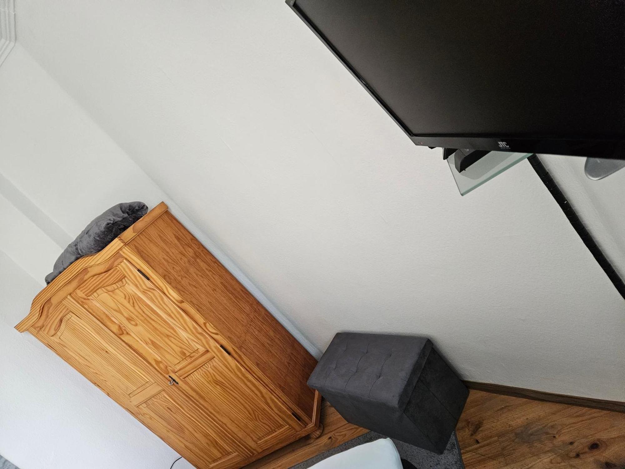 Koeln Vermietung Schwermer Esterno foto
